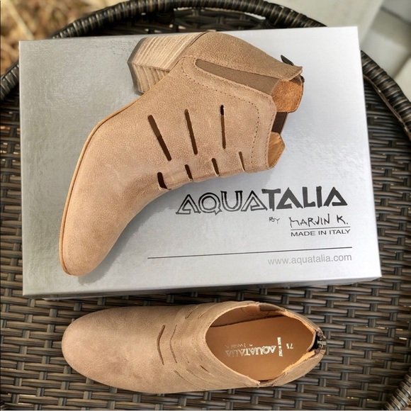 Aquatalia “Freida” Leather Waterproof Ankle Bootie - Picture 3 of 9